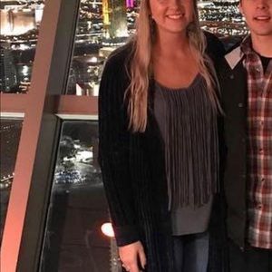 Von Maur long sleeve Fringe top